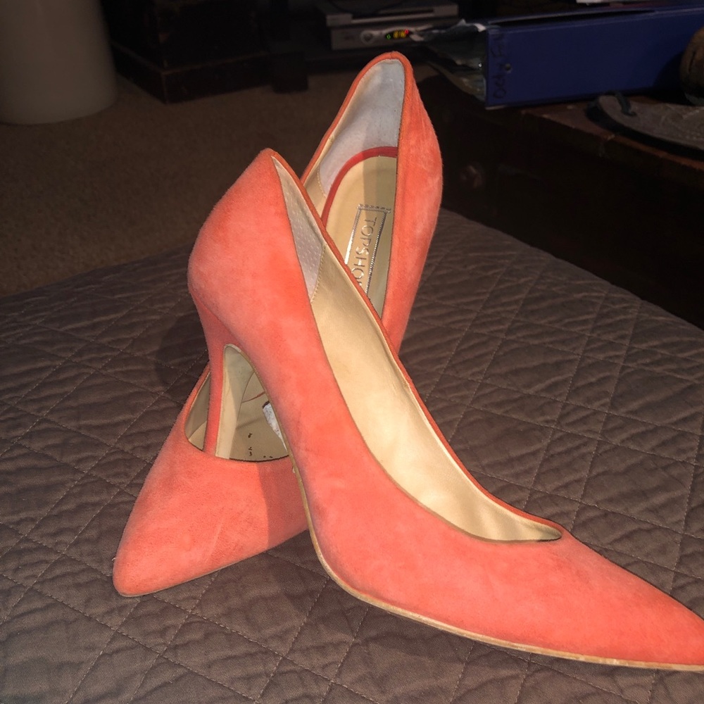 🍀 TOPSHOP  suede 4” heels.